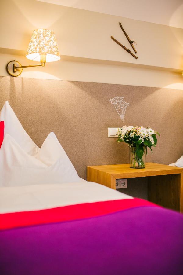 Hotel Dr Otto Murr B&B Sankt Anton am Arlberg Bagian luar foto