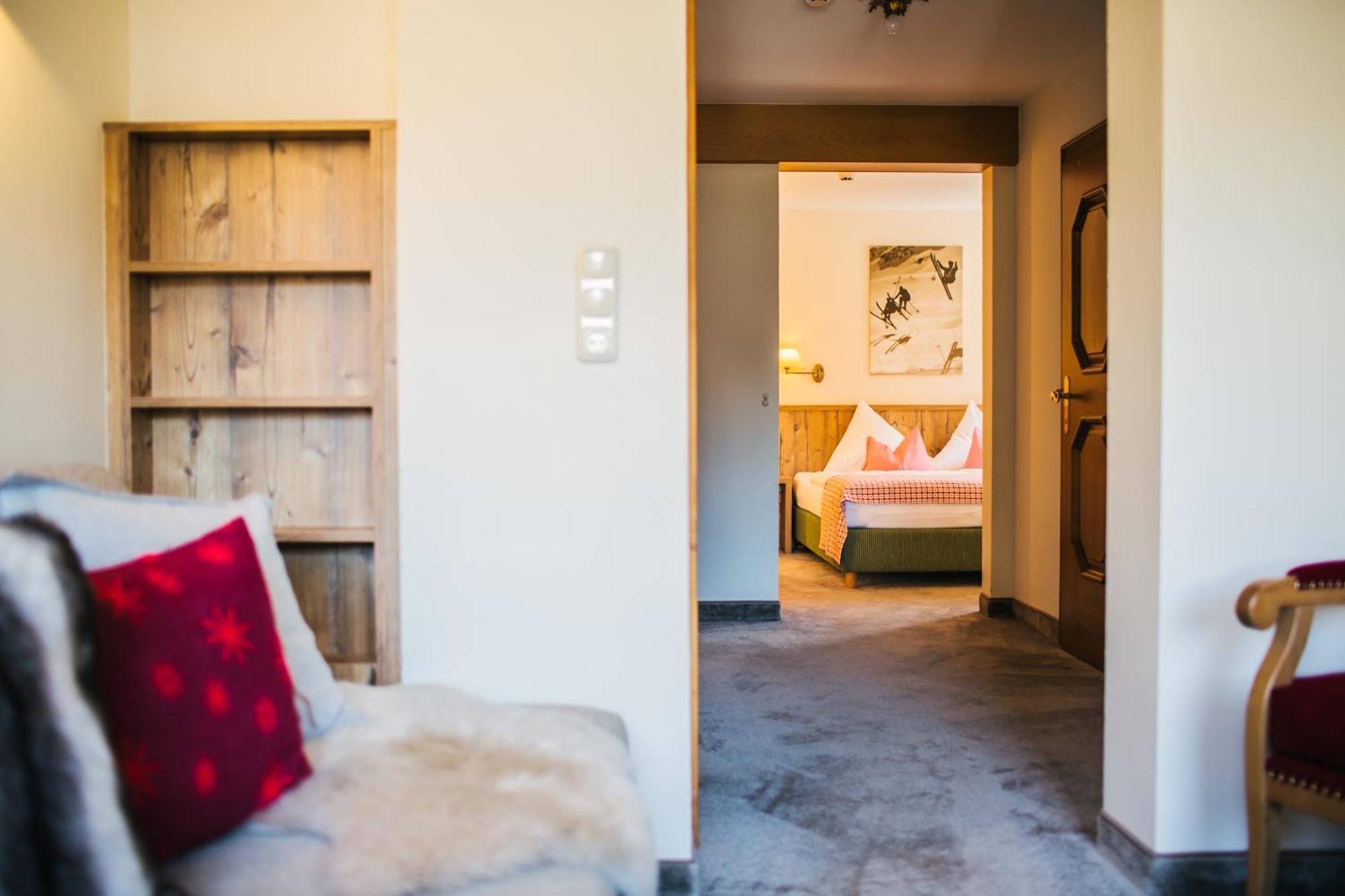 Hotel Dr Otto Murr B&B Sankt Anton am Arlberg Bagian luar foto