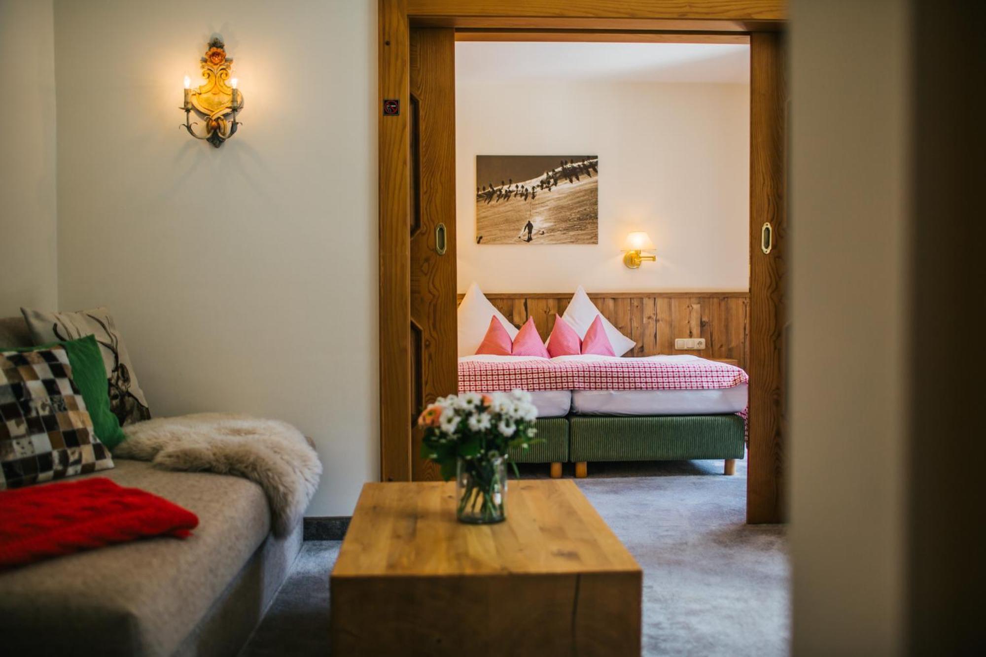 Hotel Dr Otto Murr B&B Sankt Anton am Arlberg Bagian luar foto