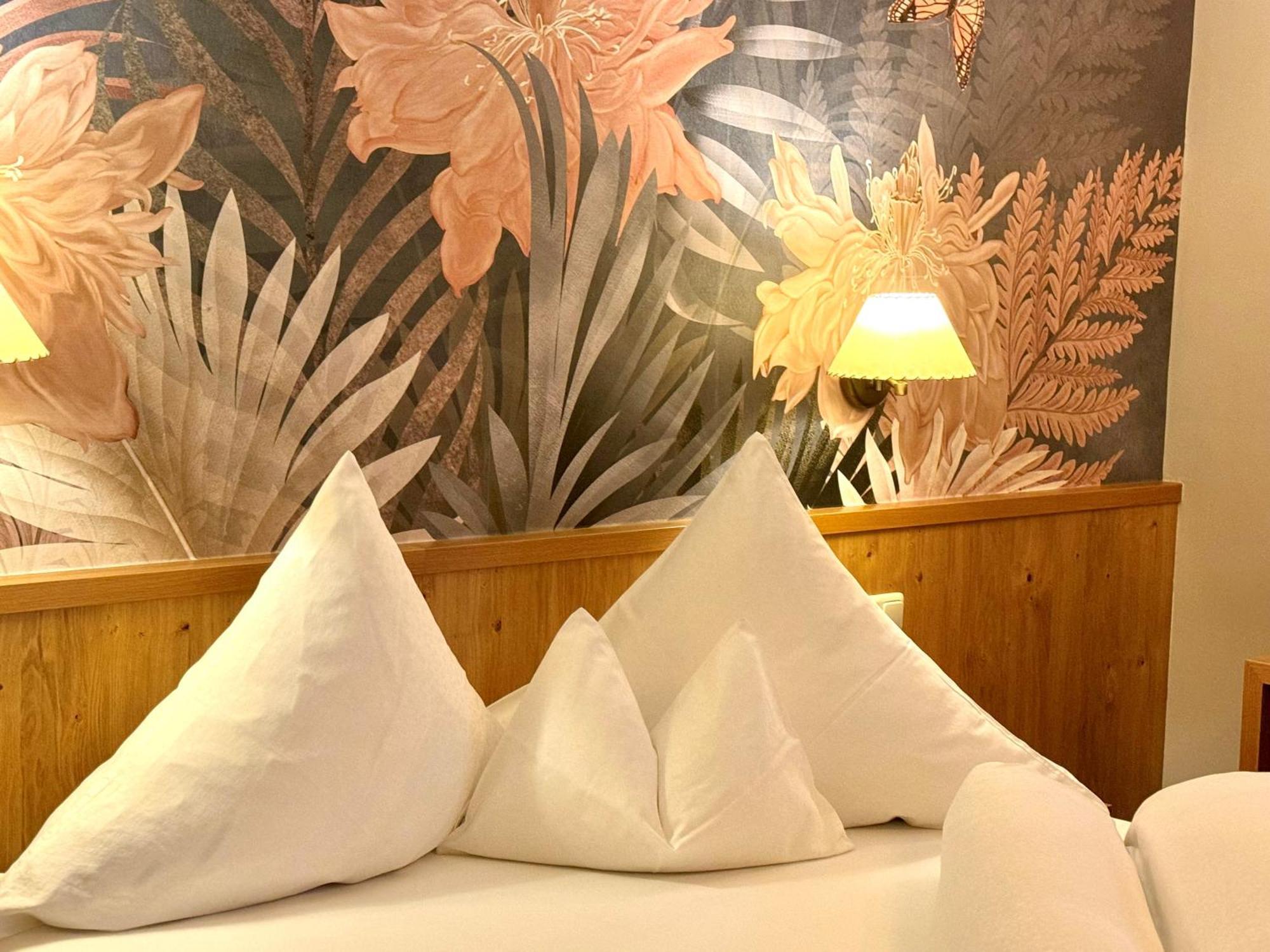 Hotel Dr Otto Murr B&B Sankt Anton am Arlberg Bagian luar foto