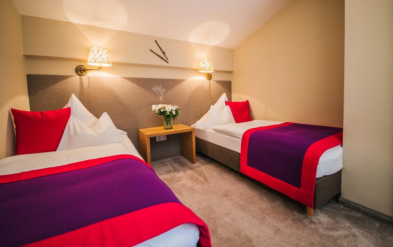 Hotel Dr Otto Murr B&B Sankt Anton am Arlberg Bagian luar foto