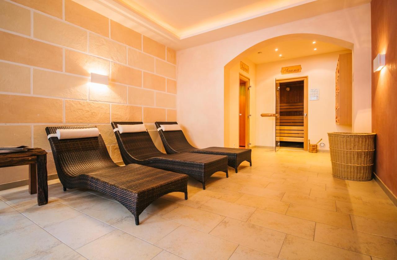 Hotel Dr Otto Murr B&B Sankt Anton am Arlberg Bagian luar foto