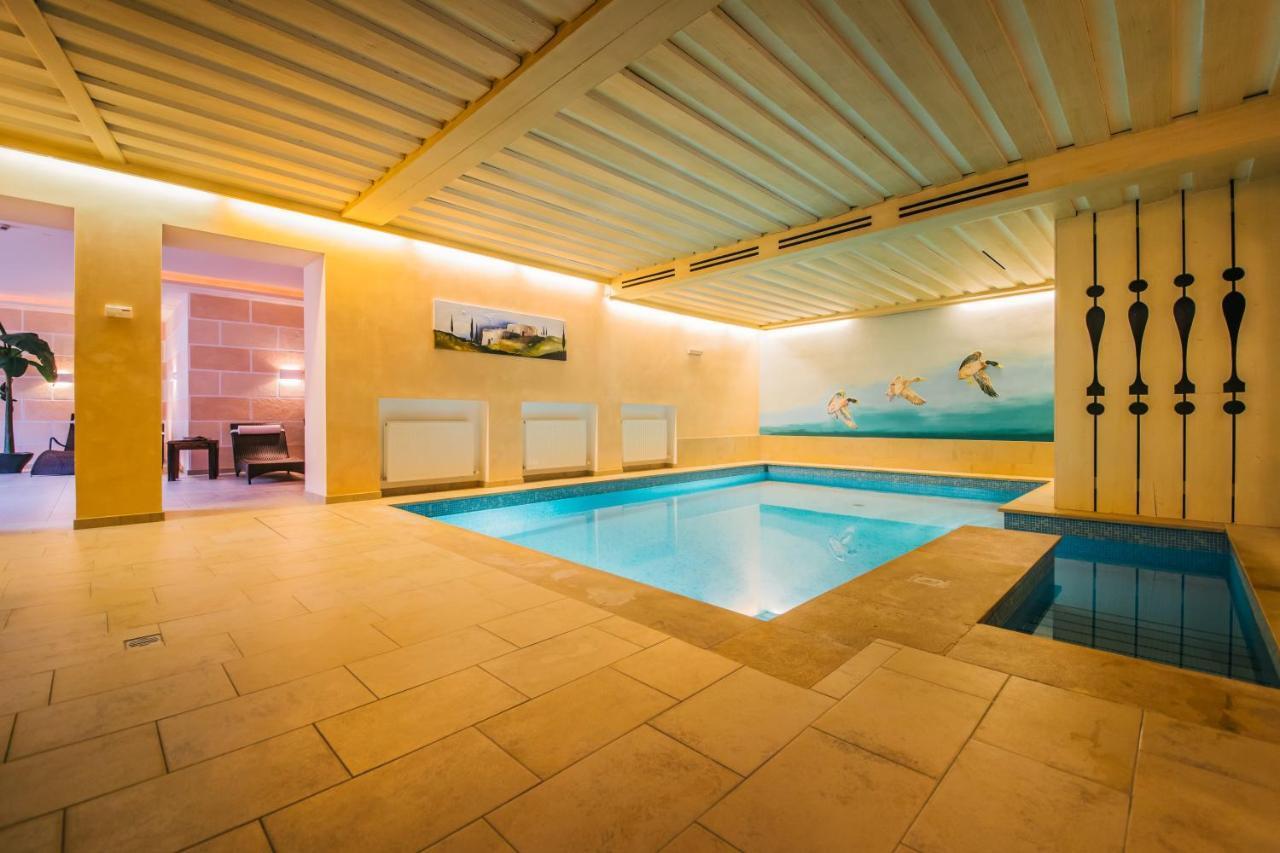 Hotel Dr Otto Murr B&B Sankt Anton am Arlberg Bagian luar foto